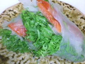 わさび菜とサーモンのさっぱり巻き