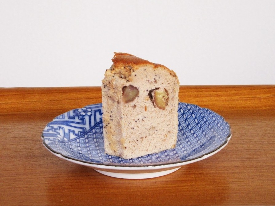 栗のシフォンケーキの画像