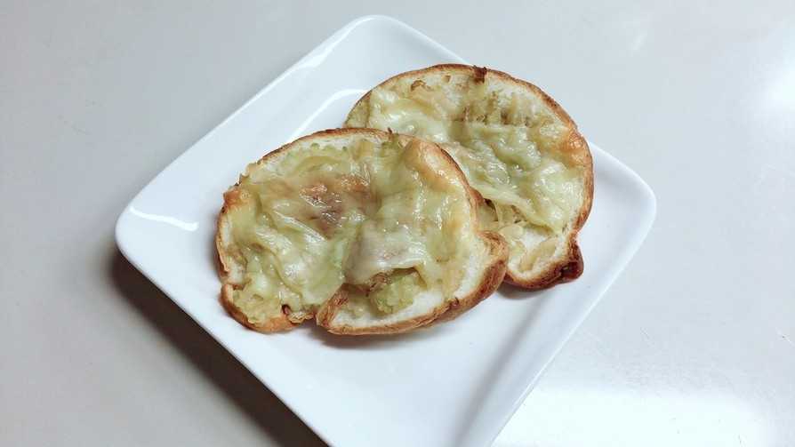 ゴーヤサラダの絶品美味しいチーズトーストの画像