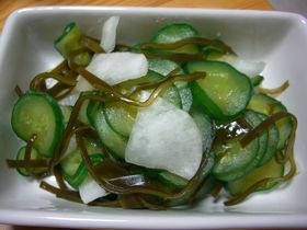出汁に使った昆布で♬お漬け物