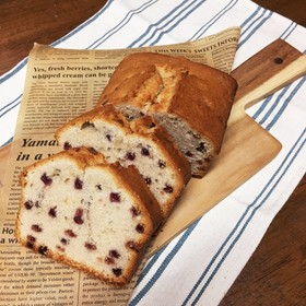 ブルーベリーといちごのパウンドケーキ