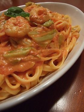 エビとキャベツのトマトクリームスパ