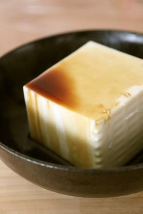 ふぎょぎょ!珍味♪豆腐にウスターソース