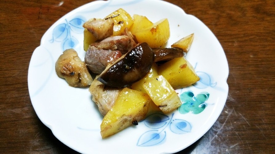 パンチェッタとジャガイモの炒め物【和風】の画像