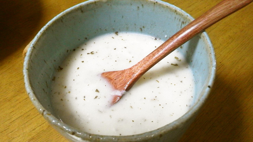 トルコ風ヨーグルトスープの画像