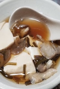 ウスヒラタケ、クリタケの湯豆腐