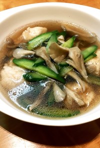 ささみときゅうりと舞茸の中華スープ