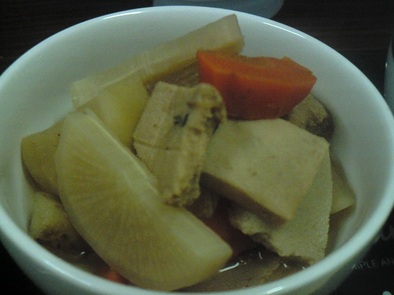 高野豆腐（凍み豆腐）と根菜たっぷり煮の写真