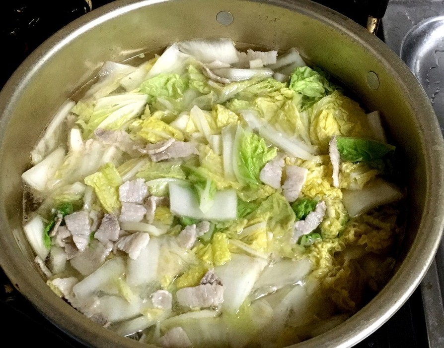 白菜と豚バラ肉の塩スープの画像