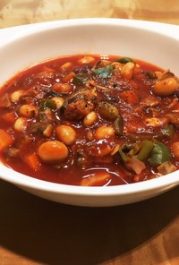 さば味噌煮缶と野菜とお豆のトマトスープ