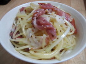 生ハムとサラダオニオンの冷製パスタ