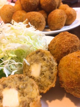 コロンと愛されカレーコロッケ