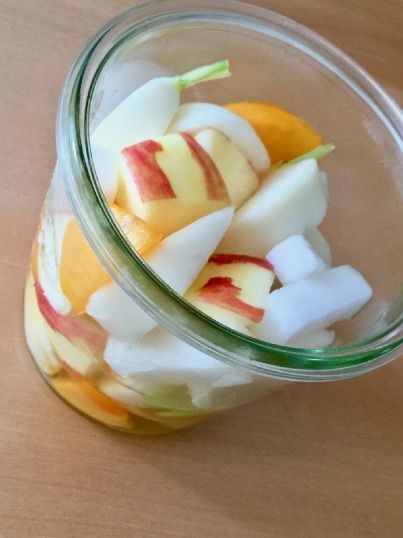 柿とりんごの甘酢マリネ。の画像