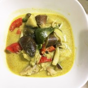 爽やかな辛さ!グリーンカレーの写真