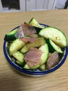 ズッキーニのベーコン炒め お弁当にも!
