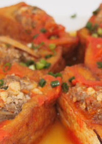 ベトナム風　豆腐の肉詰めトマト煮込み