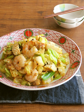 シーフードミックスとキャベツのXO醤炒め