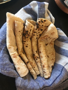 インドの全粒粉パン:チャパティ