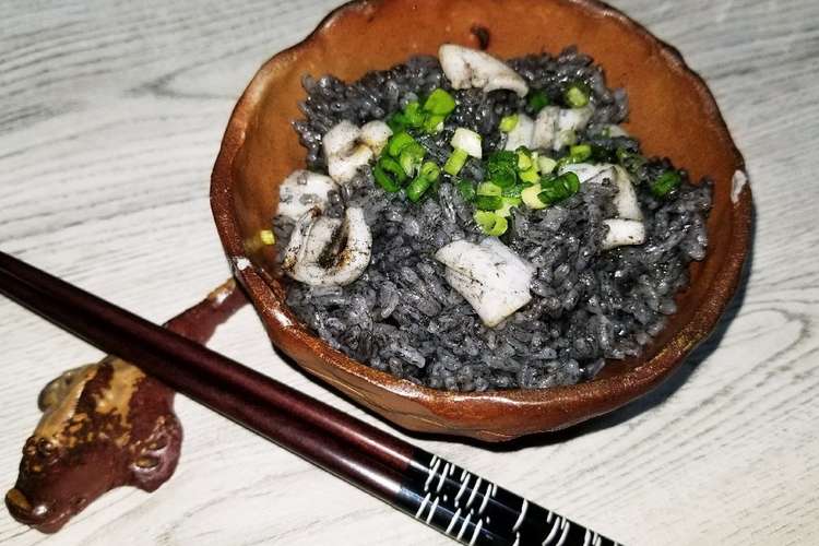 釣り人飯 アオリイカのイカ墨炊き込み飯 レシピ 作り方 By う み クックパッド 簡単おいしいみんなのレシピが361万品