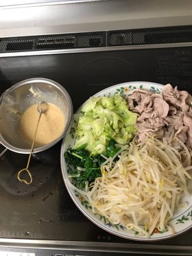 ゆで豚とキャベツのオイスターマヨソース