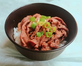 3分で!簡単♪薄切り牛肉のすき焼き風☆