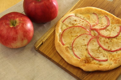りんごのピザの写真