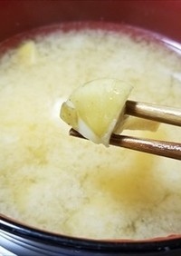 サクラシメジと豆腐の味噌汁