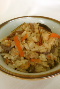 沖縄風 昆布と豚肉の炊き込みご飯