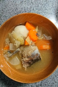 鯖の水煮缶で温まる味噌汁