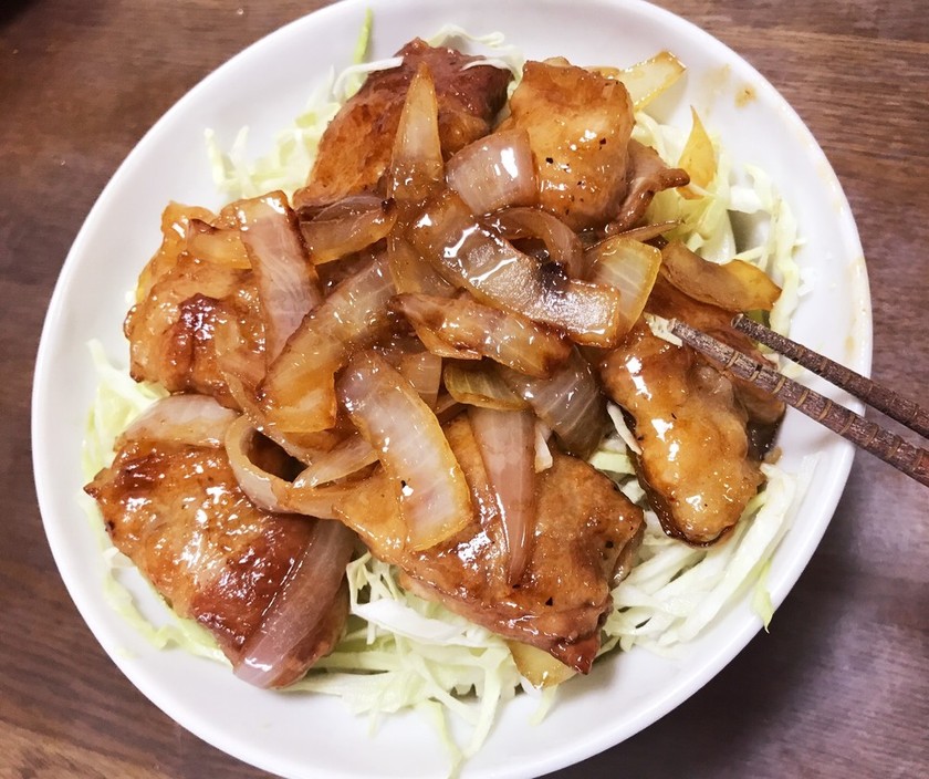 簡単ランチ！豚バラスライスで豚角煮丼！ by もりひ1106 【クックパッド】 簡単おいしいみんなのレシピが350万品