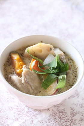 根菜たっぷり大葉みそ豆乳シチュー
