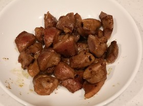 砂肝の焦がし醤油のガーリック炒め