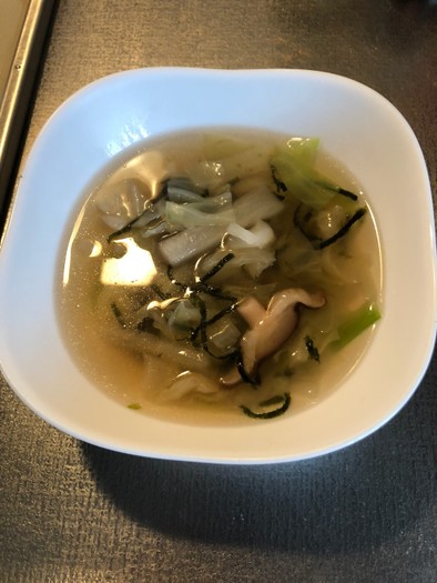 簡単、キャベツ椎茸大根のスープ。の写真