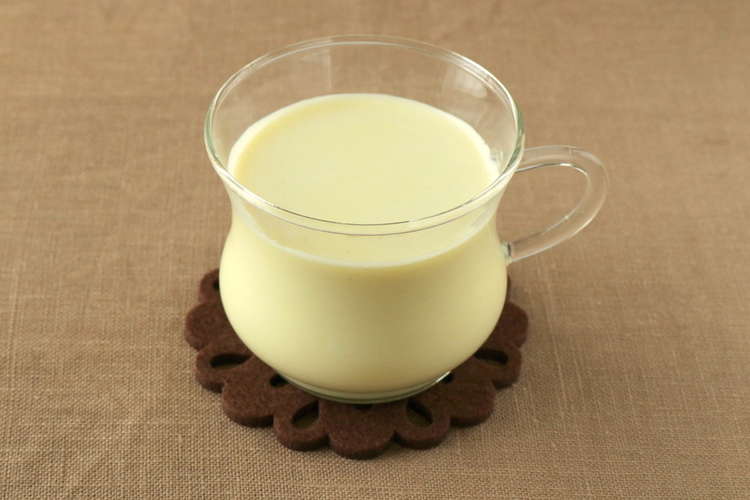 甘くて美味しい 黄色のホットミルク青汁 レシピ 作り方 By スクスクのっぽくん クックパッド