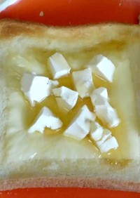 ダブルチーズで蜂蜜トースト
