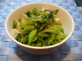 にんにくの葉とエゴマの葉の炒めナムル