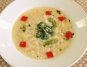 ほうれん草と雑穀のスープ