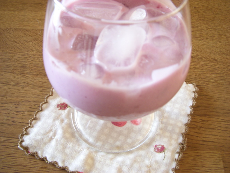 トロピカルマンゴーブルーベリーラッシーのレシピ