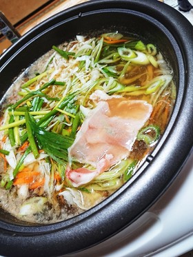 サラダ感覚♪千切り野菜のしゃぶしゃぶ鍋