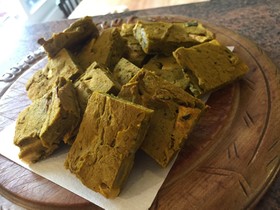 グルテンフリー南瓜と林檎の手掴みケーキ