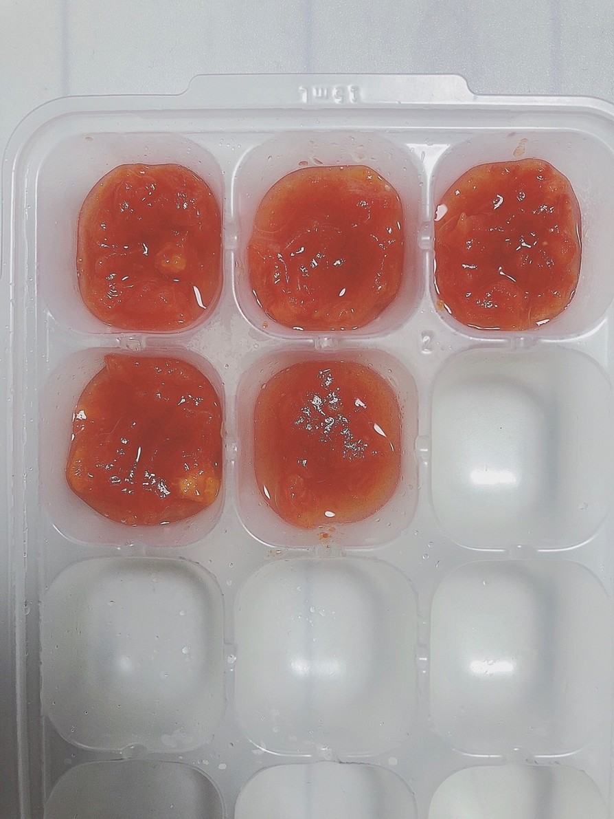 【離乳食初期】レンジでトマトペーストの画像