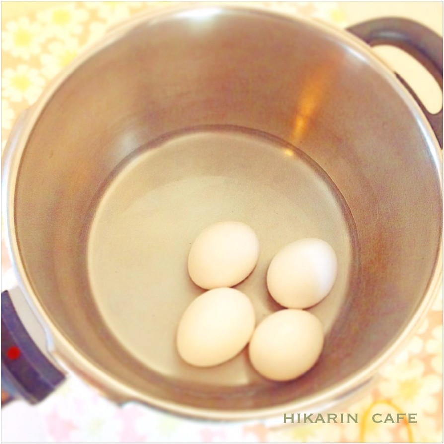 圧力鍋でゆで卵の画像
