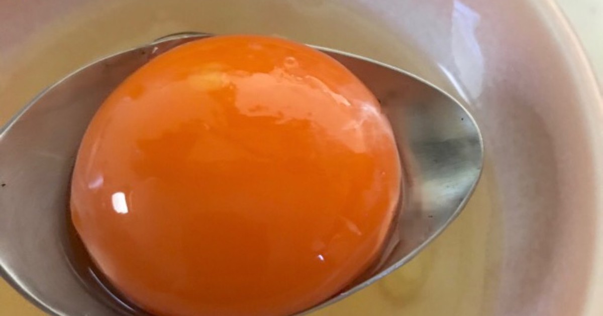 スプーンで簡単 卵の黄身の分け方 レシピ 作り方 By はらぺこしろうさぎ クックパッド 簡単おいしいみんなのレシピが375万品