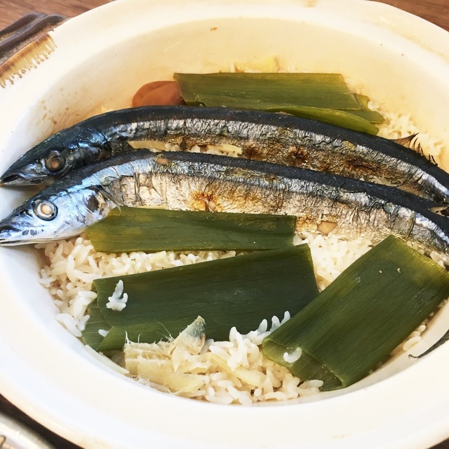 秋刀魚の土鍋ごはんの画像