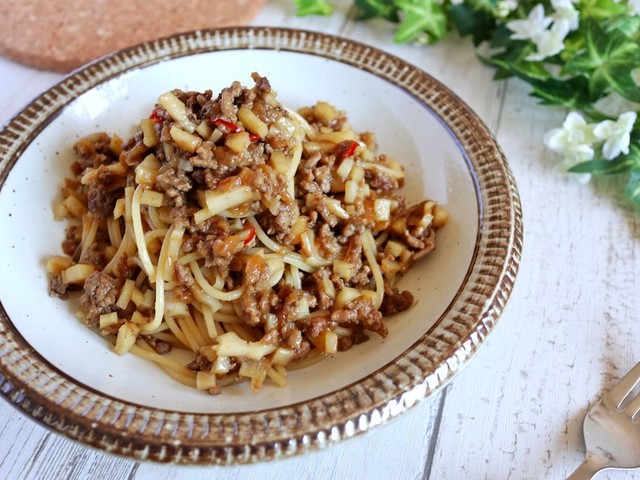 絶品 れんこんとひき肉の和風パスタ レシピ 作り方 By Ryogo クックパッド