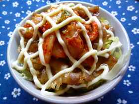 焼肉味のマヨ豚キムチ丼