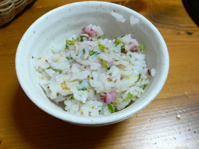 さっぱり梅しらすごはん