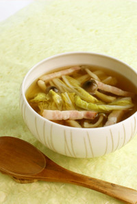 白菜とベーコンのスープ（権太呂だし使用）