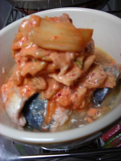 サバ水煮缶のキムチマヨ小鉢の写真