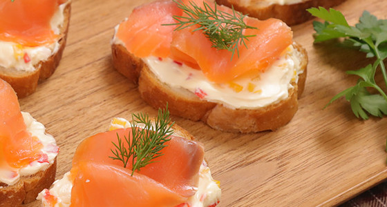 聖パトリックの日のアイルランド風スモークサーモンのカナッペのレシピ